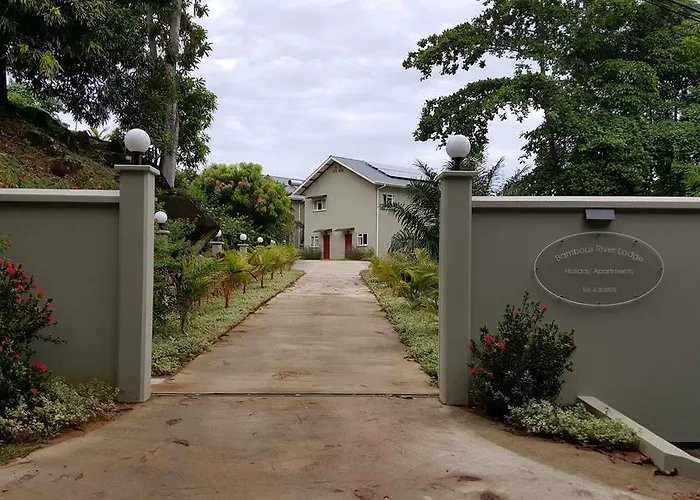 Bambous River Lodge